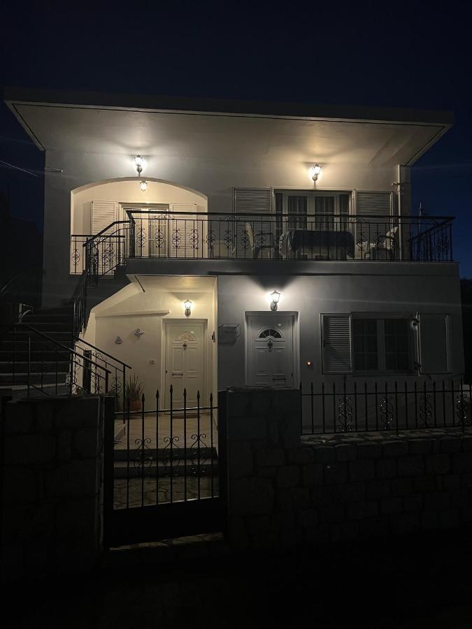 Casa Blanca II Apartamento Pírgos Dhiroú Exterior foto