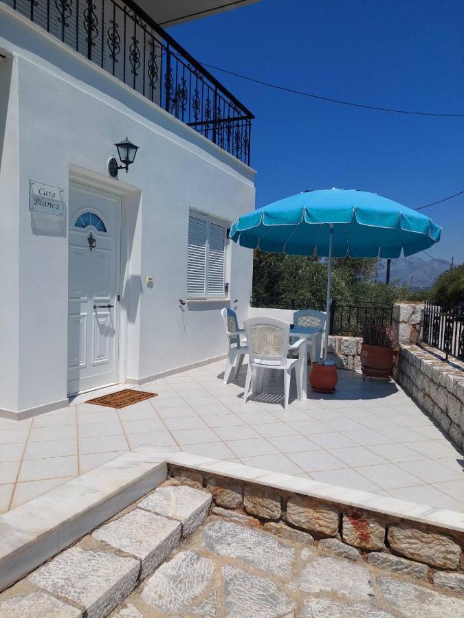 Casa Blanca II Apartamento Pírgos Dhiroú Exterior foto